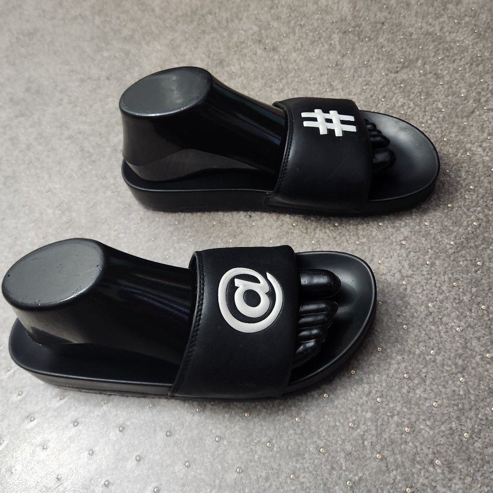 ALDO Hashtag @ Slides